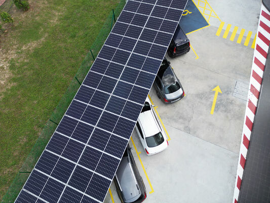 Modulares Solar-Carport mit vorgefertigter Stahlkonstruktion & N-Typ Bifazial-Paneelen - 5200x6000mm, A-Klasse feuerfest, 25 Jahre Lebensdauer